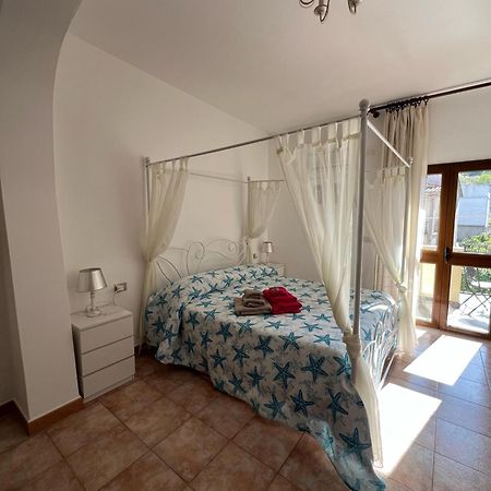 Bed And Breakfast Le Petunie Bari Sardo Eksteriør billede