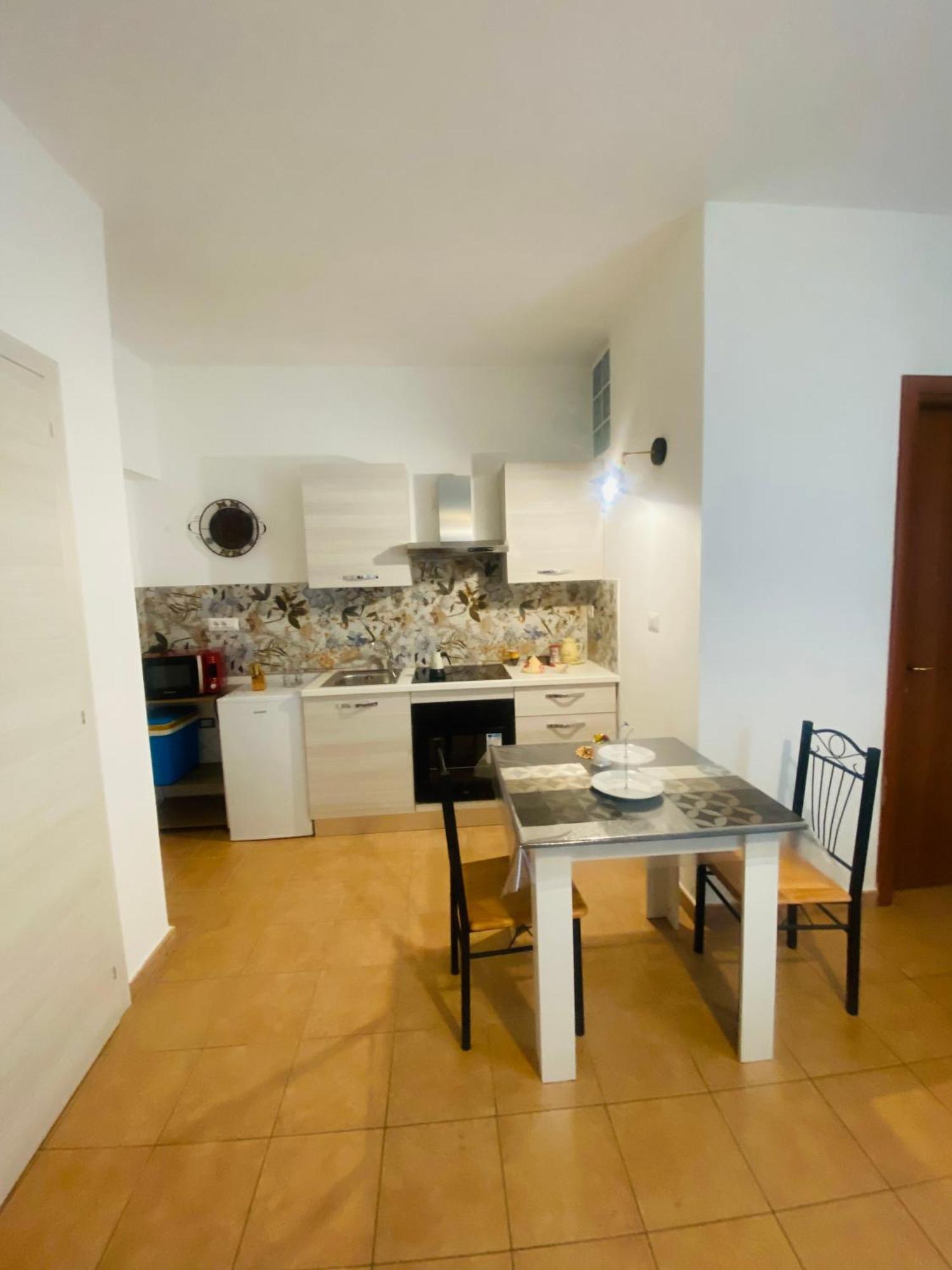 Bed And Breakfast Le Petunie Bari Sardo Eksteriør billede