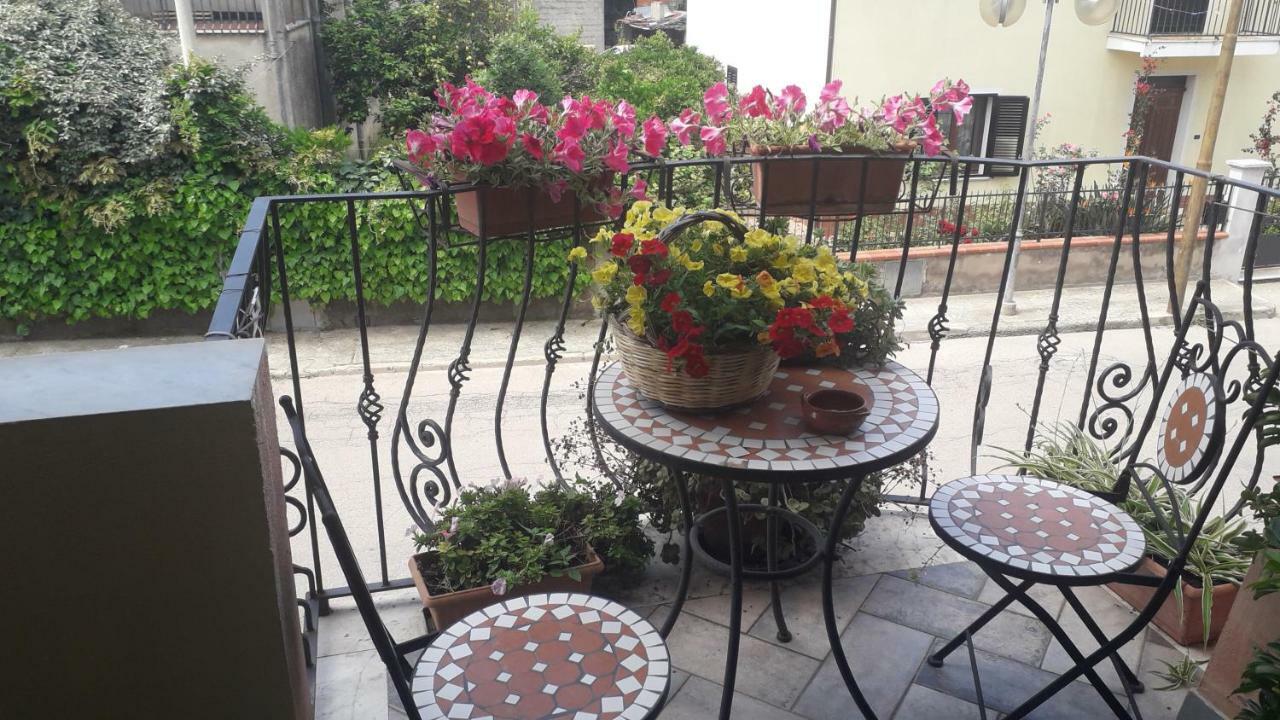 Bed And Breakfast Le Petunie Bari Sardo Eksteriør billede